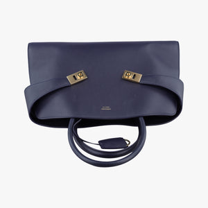 Pre-owned Ferragamo hug Navy leather  shoulderbag | stylenewstar