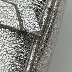 Secondhand Yves Saint Laurent Lou camera Silver Leather 527096 shoulderbag | stylenewstar