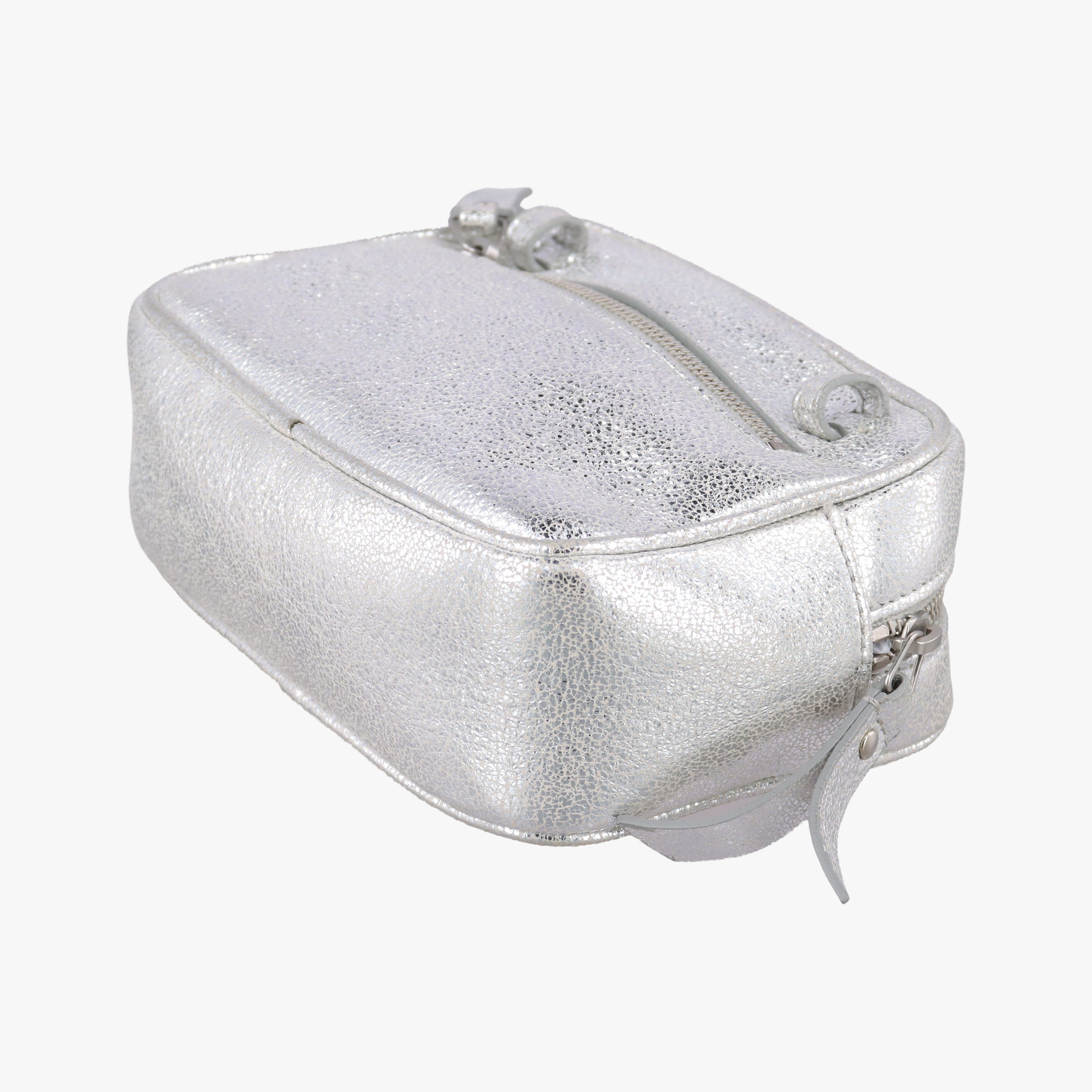 Secondhand Yves Saint Laurent Lou camera Silver Leather 527096 shoulderbag | stylenewstar