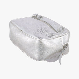 Secondhand Yves Saint Laurent Lou camera Silver Leather 527096 shoulderbag | stylenewstar