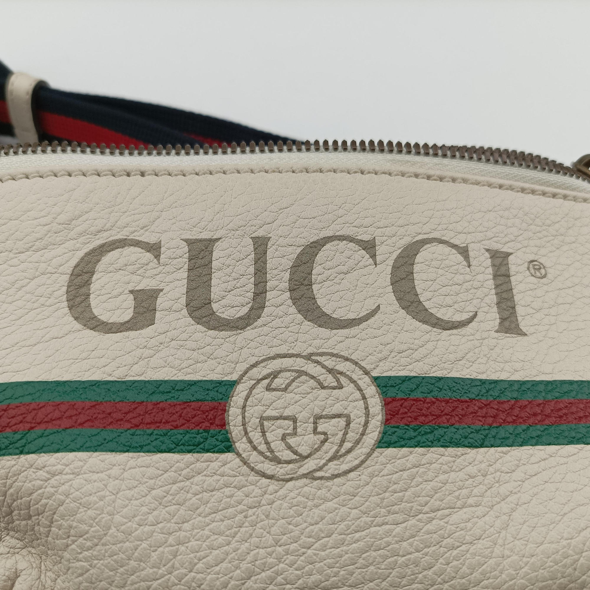 Pre-owned Gucci Print White Leather 527792 bum bag/waist bag | stylenewstar