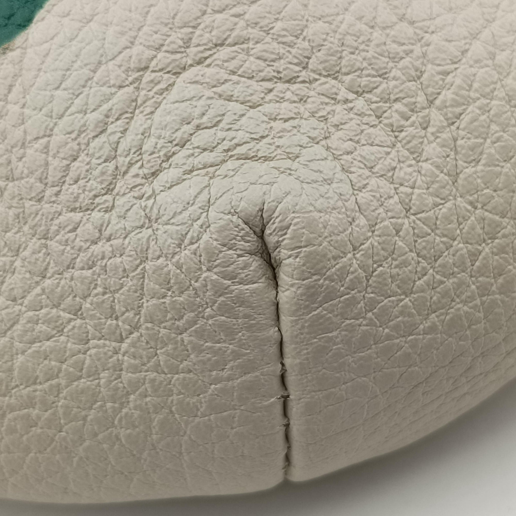 Pre-owned Gucci Print White Leather 527792 bum bag/waist bag | stylenewstar