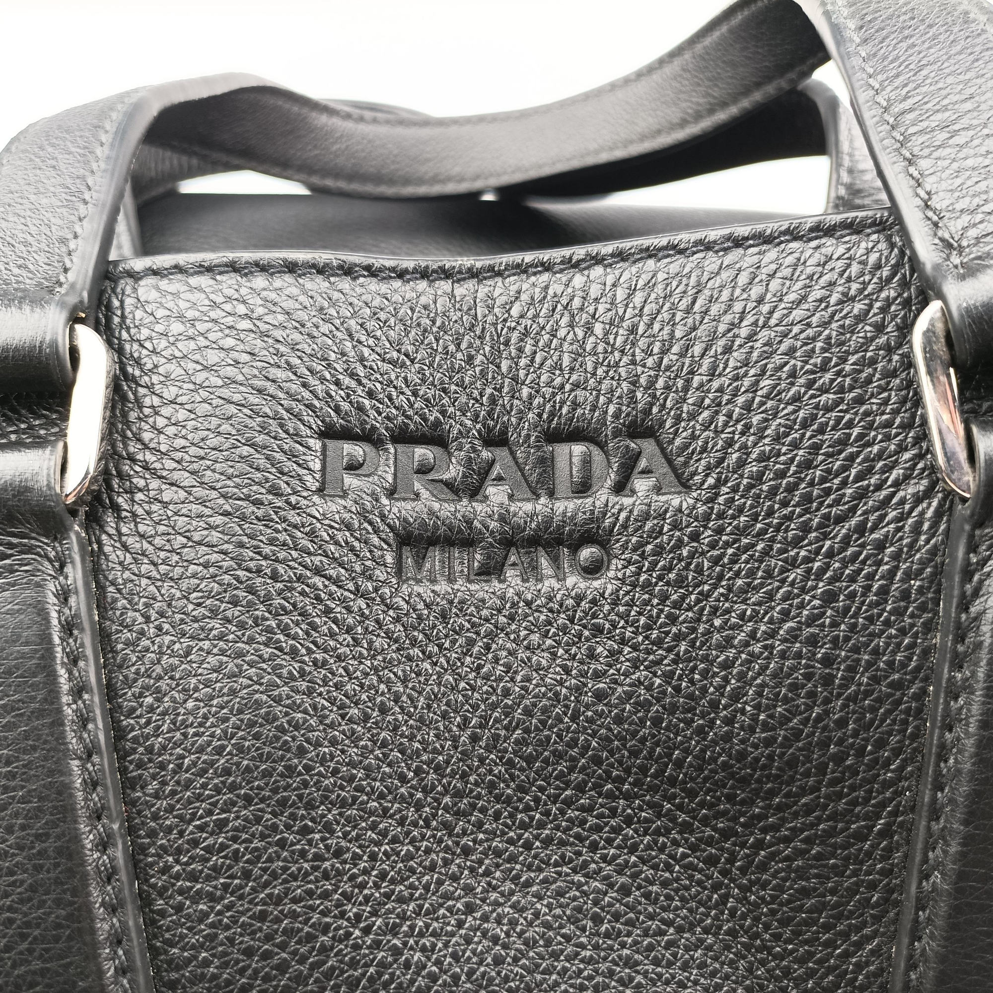 Pre-owned Prada Vitello Phenix Black Leather  shoulderbag | stylenewstar