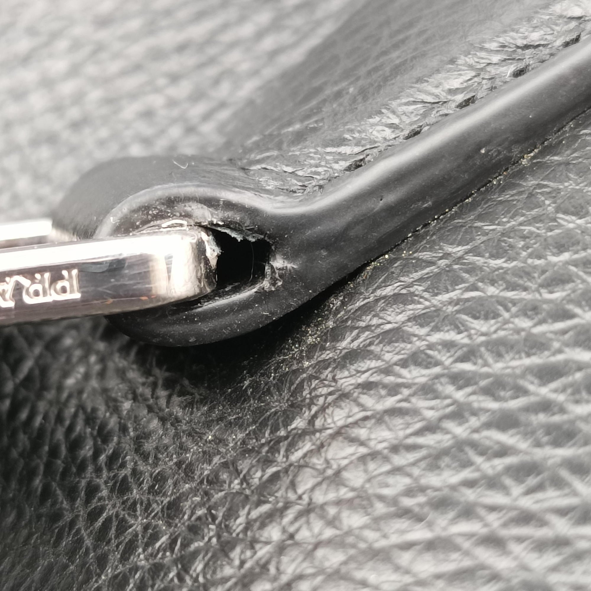 Pre-owned Prada Vitello Phenix Black Leather  shoulderbag | stylenewstar