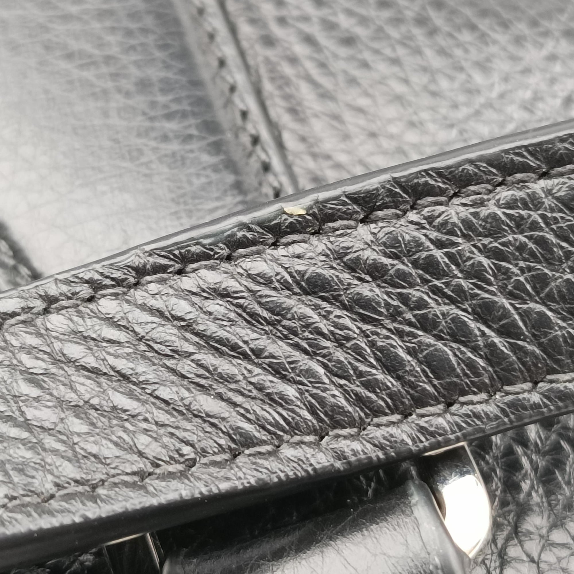 Pre-owned Prada Vitello Phenix Black Leather  shoulderbag | stylenewstar