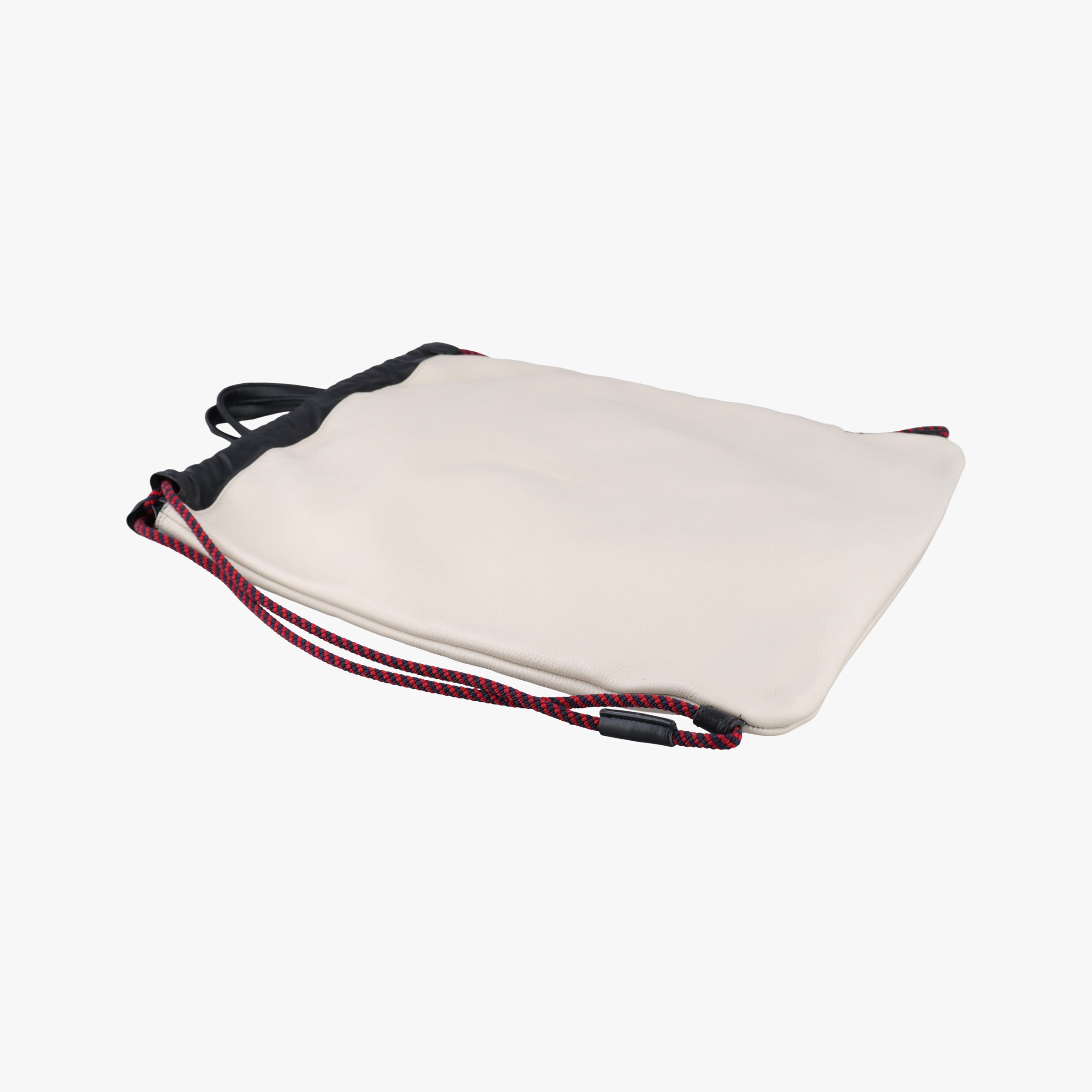 Pre-owned Gucci Print Drawstring White Leather 516639 backpack/rucksack | stylenewstar