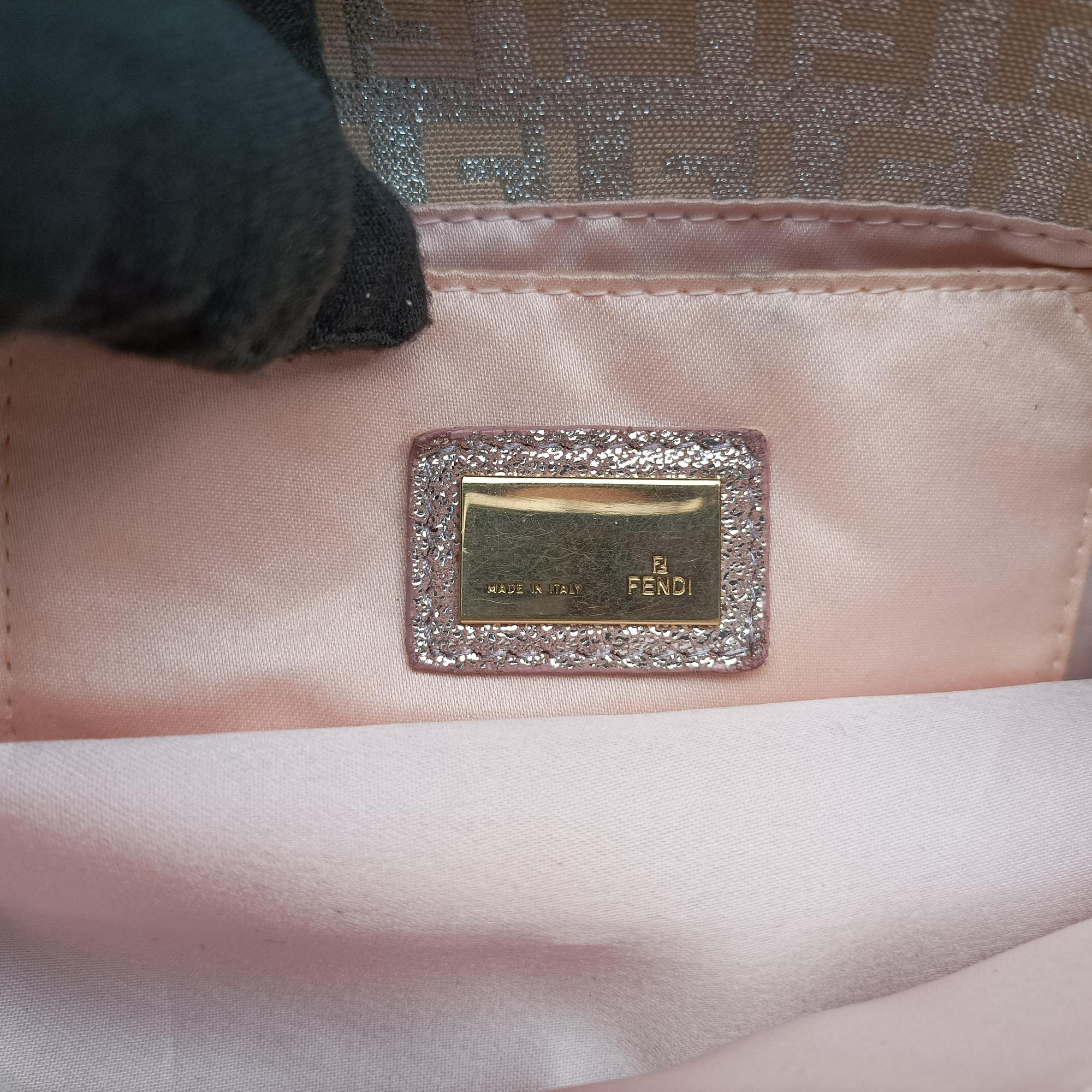Pre-owned Fendi Baguette Beige × Silver×Pink canvas 8BR180 shoulderbag | stylenewstar