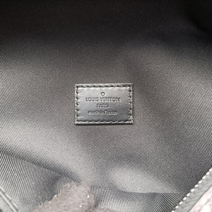 Secondhand Louis Vuitton Discovery Black×multicolor Monogram Galaxy M44444 bum bag/waist bag | stylenewstar