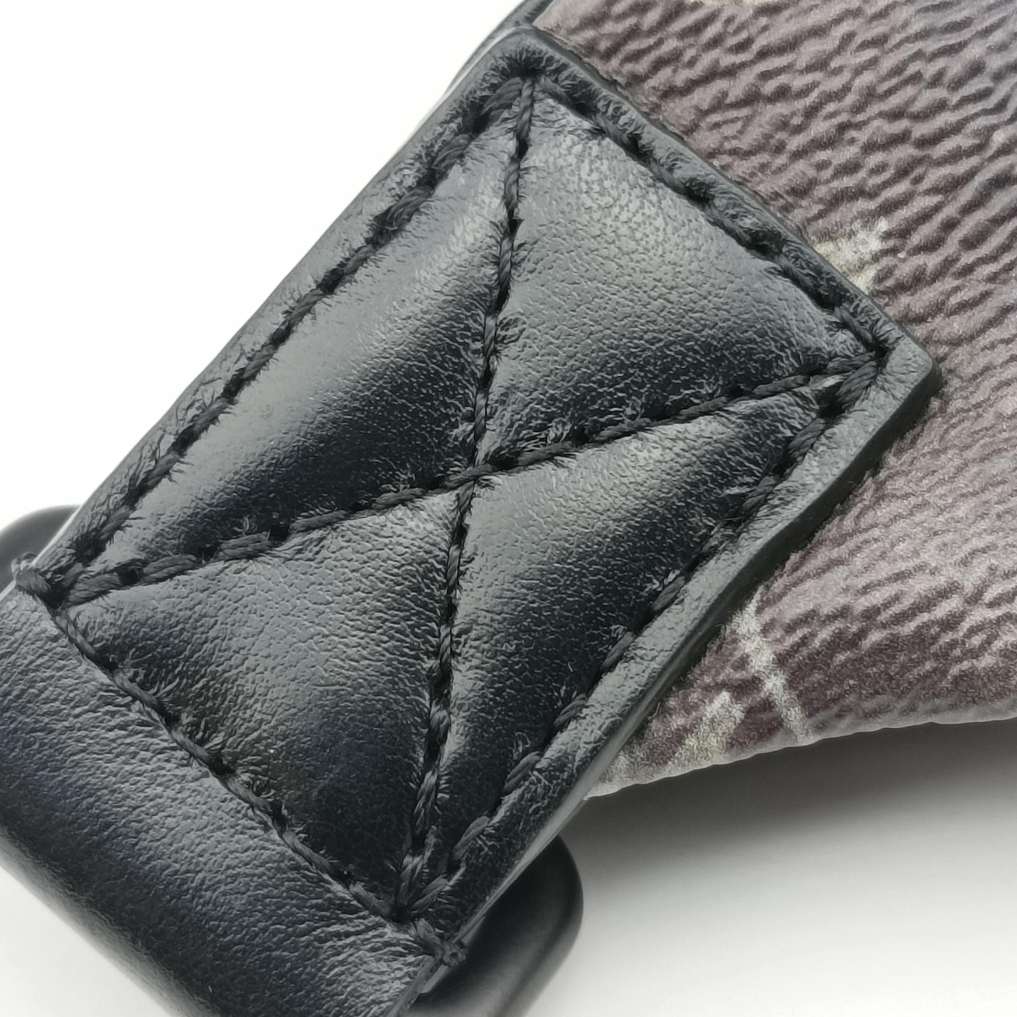 Secondhand Louis Vuitton Discovery Black×multicolor Monogram Galaxy M44444 bum bag/waist bag | stylenewstar
