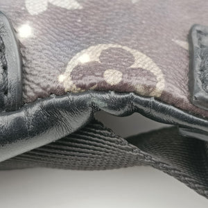 Secondhand Louis Vuitton Discovery Black×multicolor Monogram Galaxy M44444 bum bag/waist bag | stylenewstar