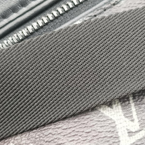 Secondhand Louis Vuitton Discovery Black×multicolor Monogram Galaxy M44444 bum bag/waist bag | stylenewstar