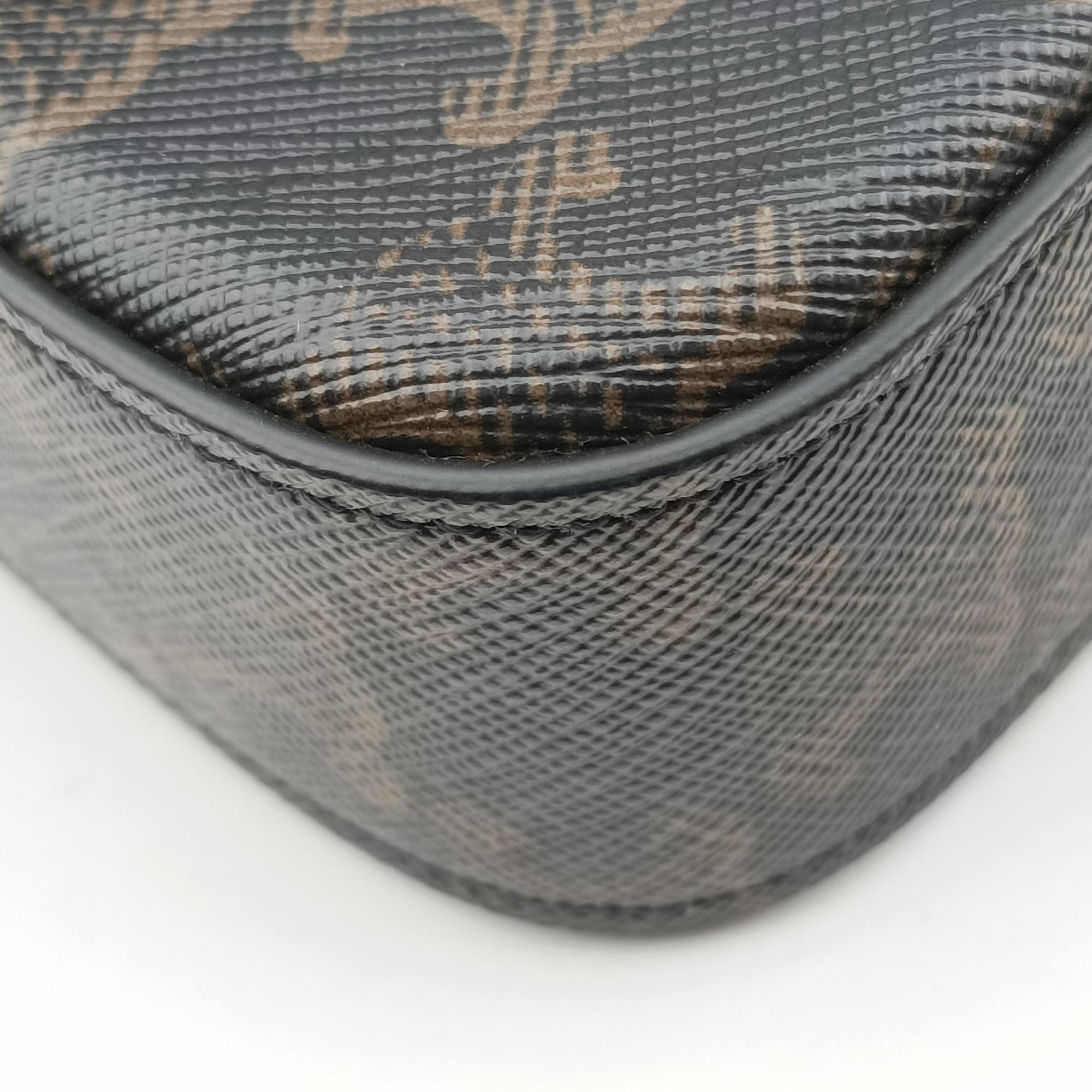 Secondhand Celine TRIOMPHE Brown PVC coated canvas  shoulderbag | stylenewstar