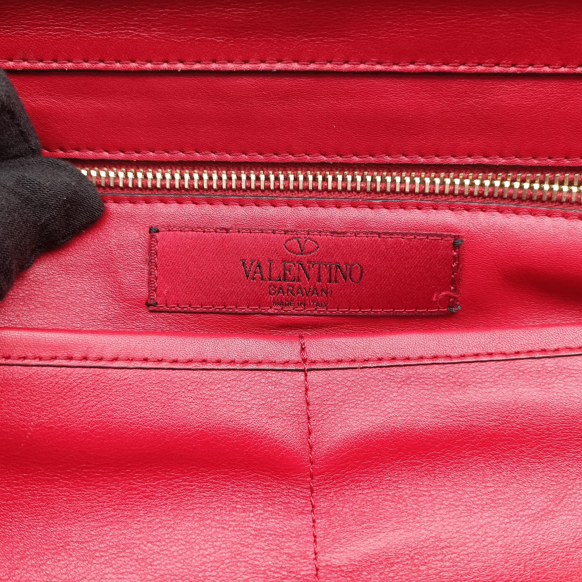 Vintage Valentino Rockstud Red Leather  shoulderbag | stylenewstar