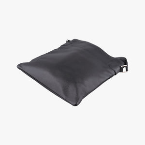 Pre-owned Louis Vuitton SASHA Glacier TAIGA M32630 shoulderbag | stylenewstar
