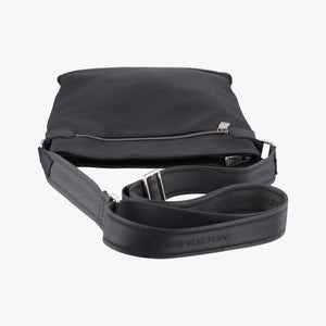 Pre-owned Louis Vuitton SASHA Glacier TAIGA M32630 shoulderbag | stylenewstar