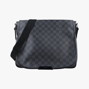 Pre-owned Louis Vuitton DANIEL MM Noir Damier Graphite N58029 shoulderbag | stylenewstar