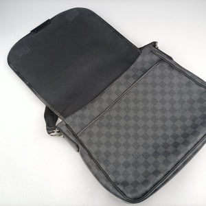 Pre-owned Louis Vuitton DANIEL MM Noir Damier Graphite N58029 shoulderbag | stylenewstar