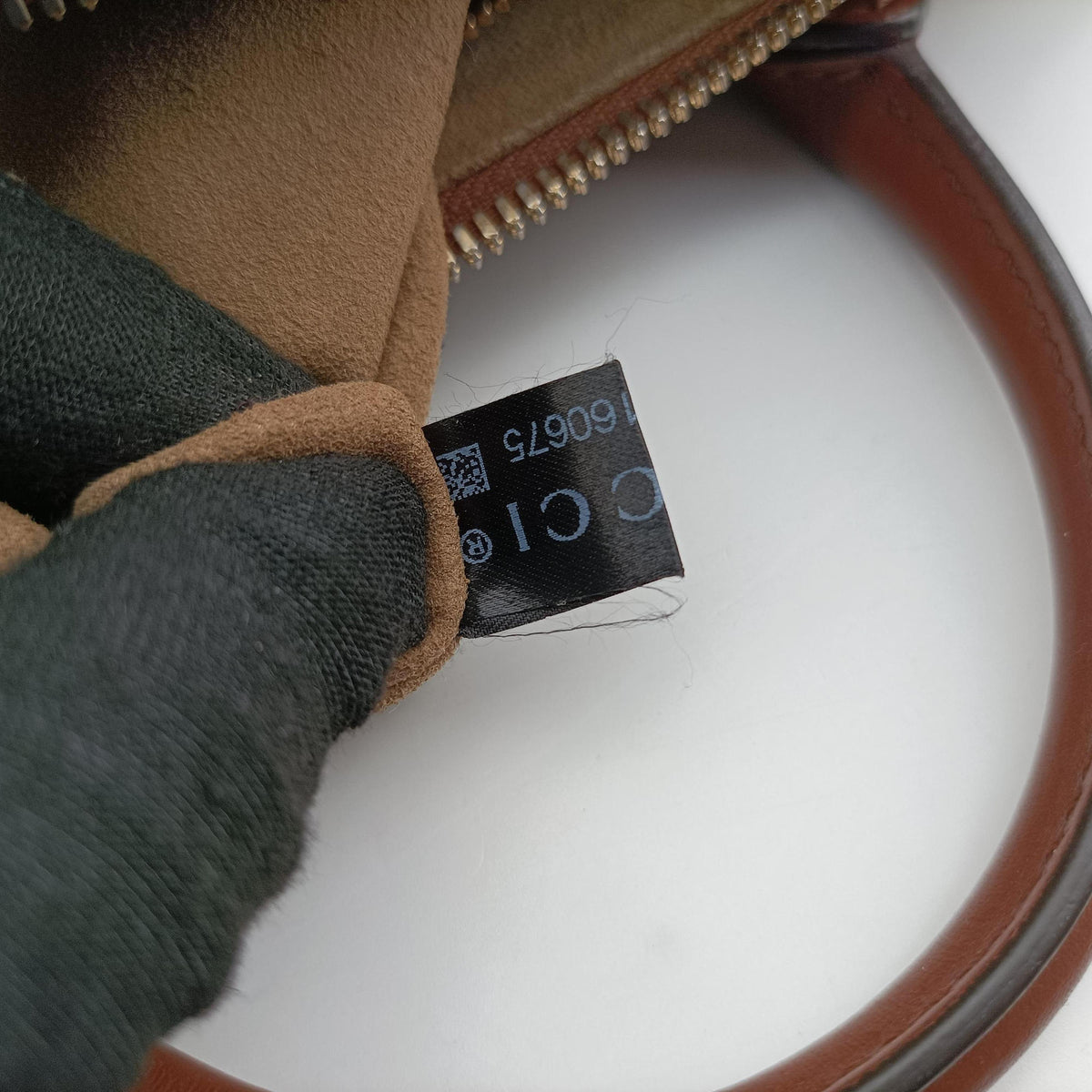 Pre-owned Gucci GG SUPREME beige×brown PVC coated canvas×Leather 409529 shoulderbag | stylenewstar