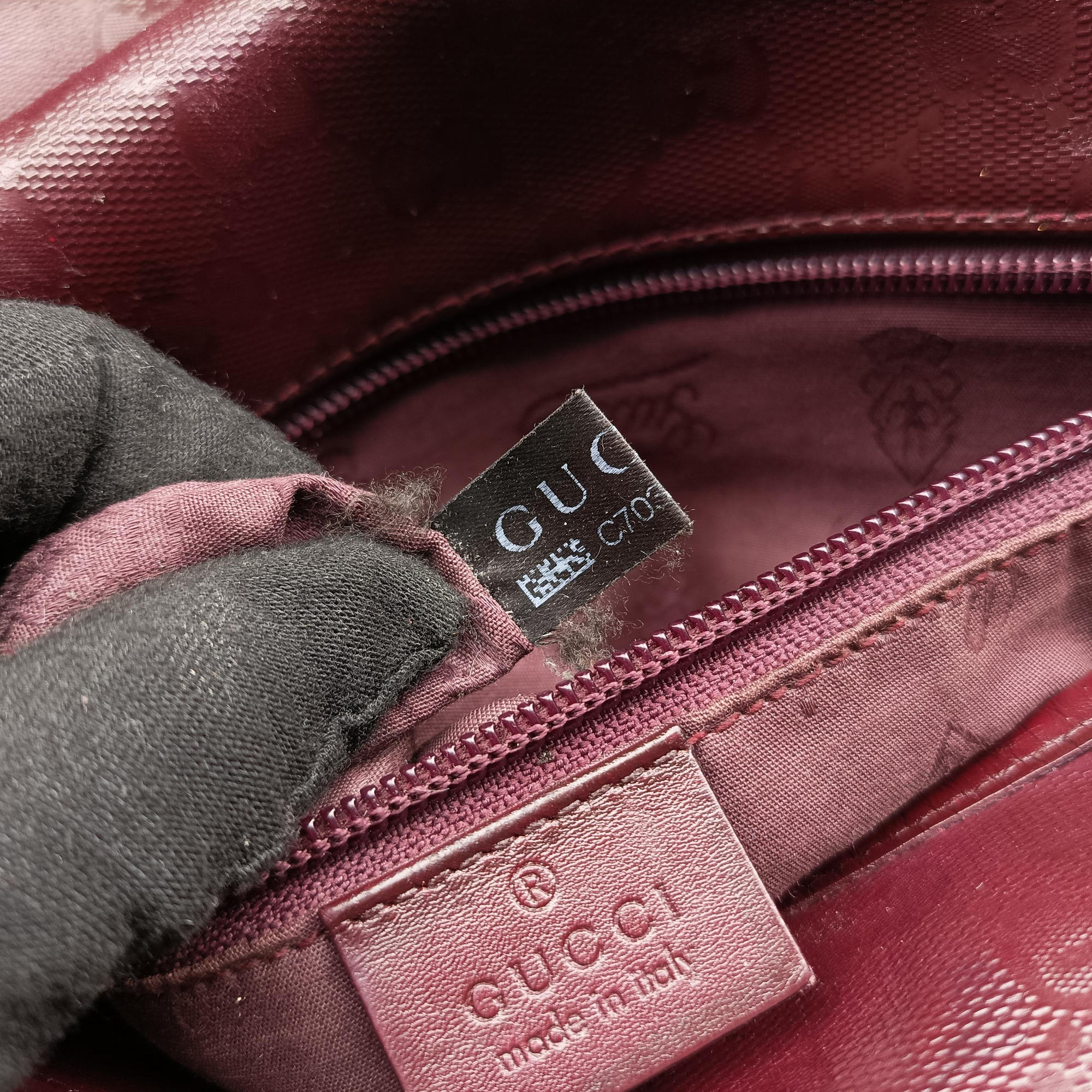 Secondhand Gucci GG Plus Messenger Burgundy PVC coated canvas 201732 shoulderbag | stylenewstar