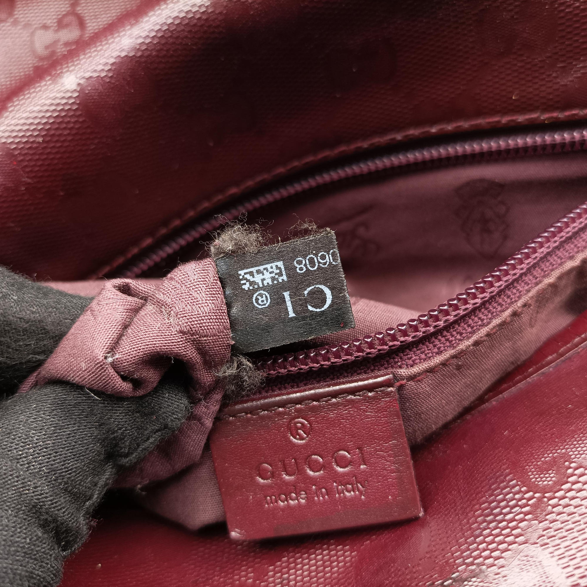 Secondhand Gucci GG Plus Messenger Burgundy PVC coated canvas 201732 shoulderbag | stylenewstar