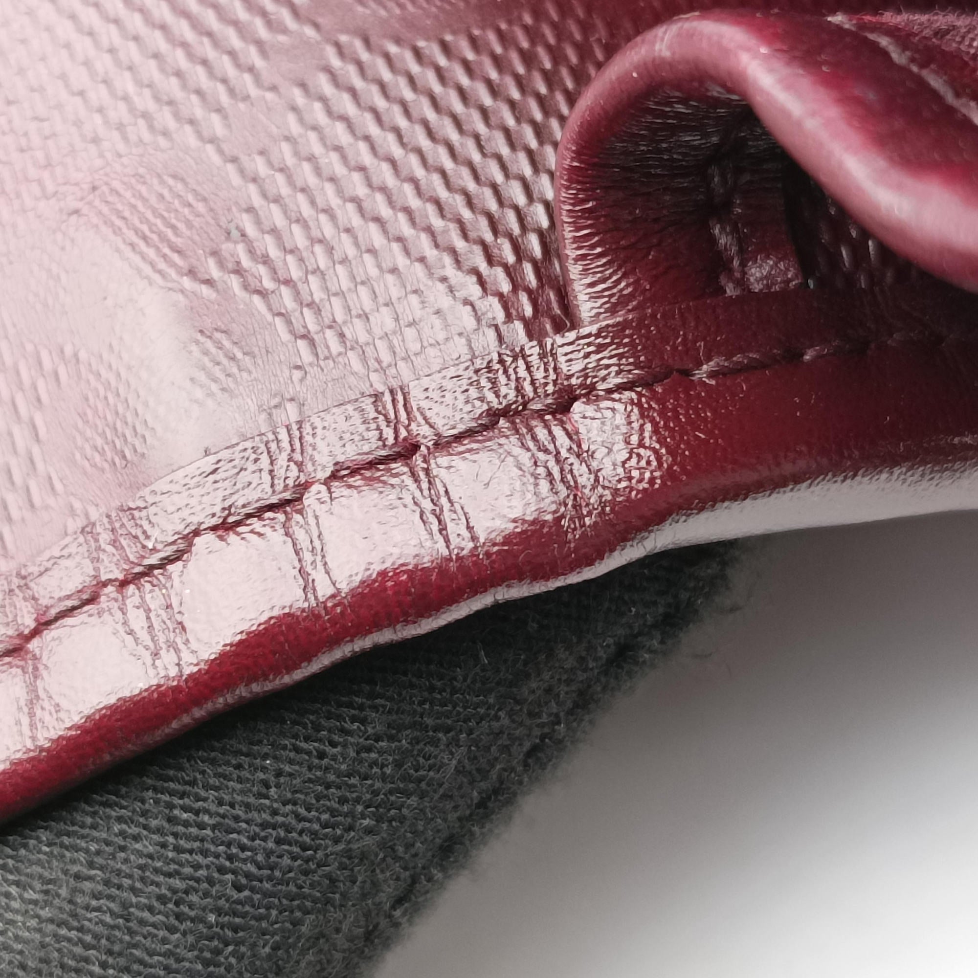 Secondhand Gucci GG Plus Messenger Burgundy PVC coated canvas 201732 shoulderbag | stylenewstar