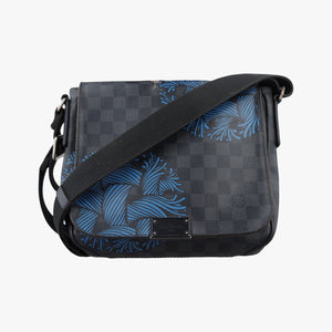 Pre-owned Louis Vuitton DISTRICT PM Noir Damier GRAPHITE N41714 shoulderbag | stylenewstar