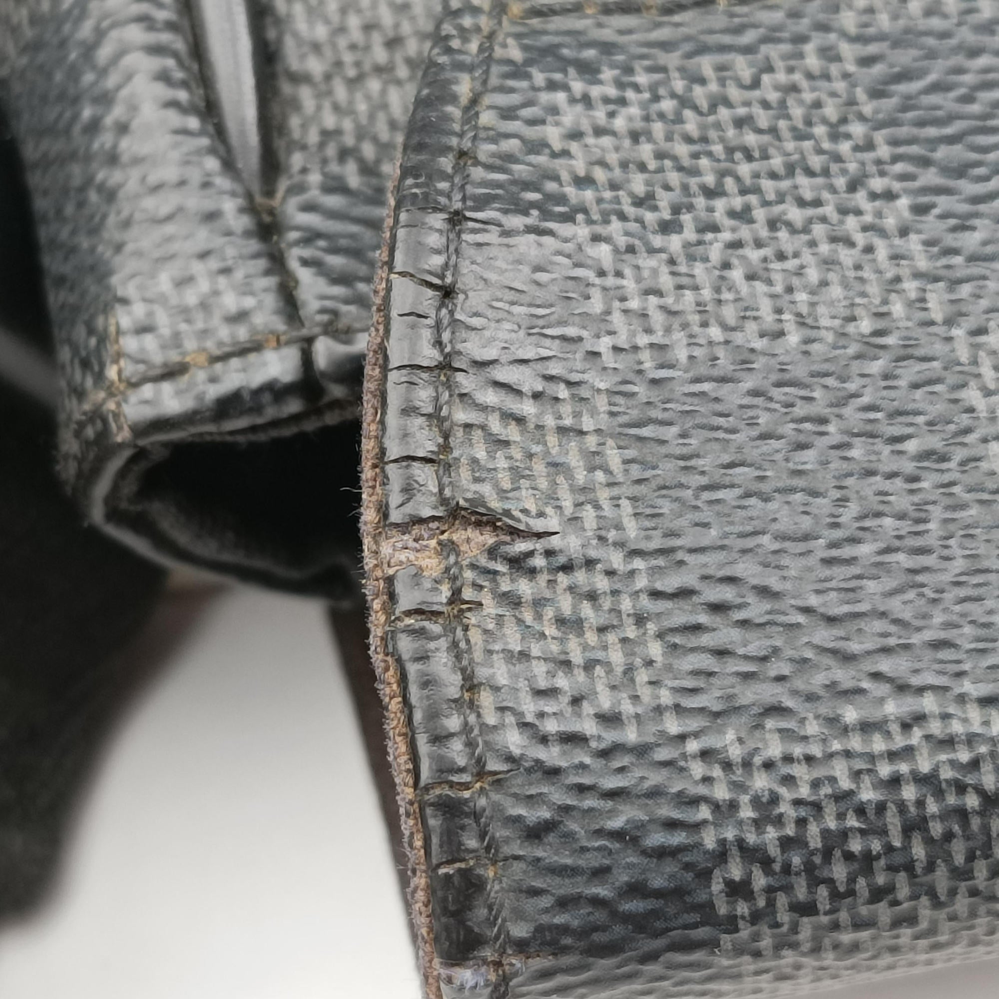 Pre-owned Louis Vuitton DISTRICT PM Noir Damier GRAPHITE N41714 shoulderbag | stylenewstar