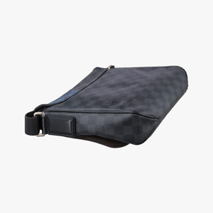 Pre-owned Louis Vuitton DISTRICT PM Noir Damier GRAPHITE N41714 shoulderbag | stylenewstar