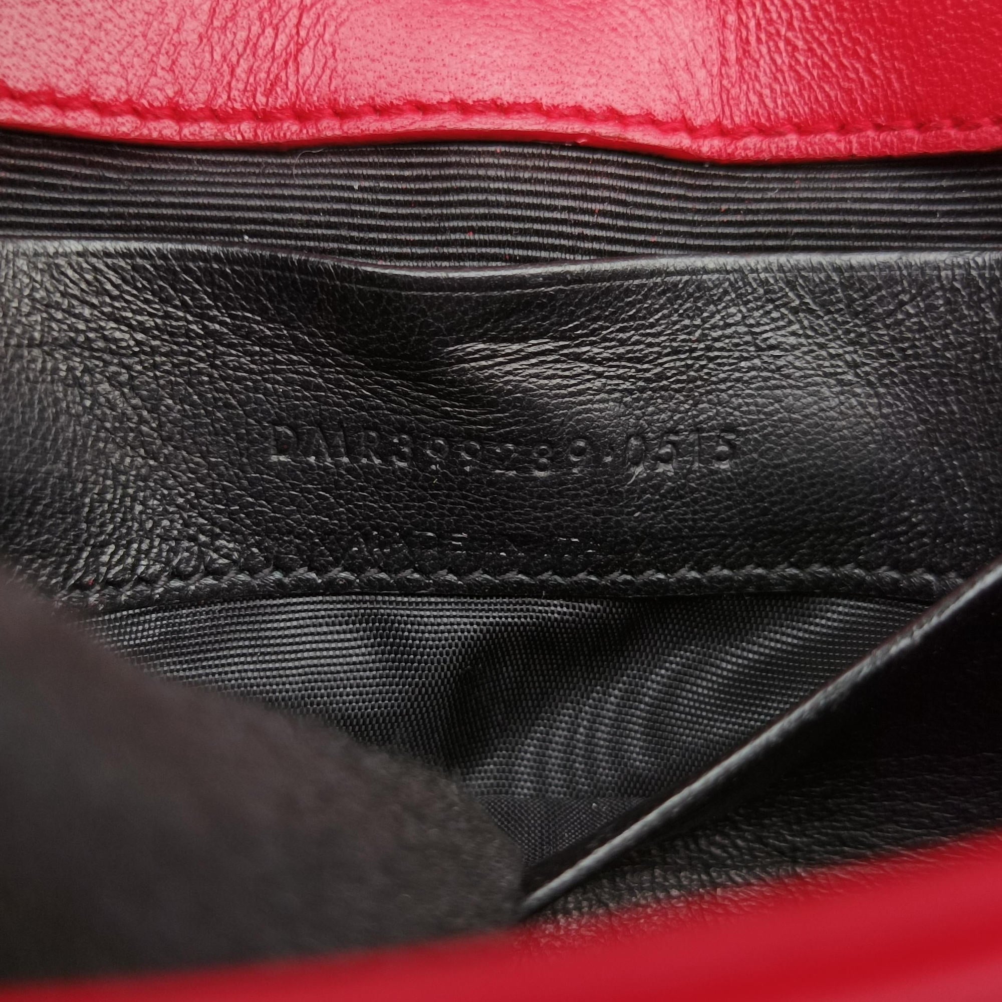Pre-owned Yves Saint Laurent Baby Chai Red Leather 399289 shoulderbag | stylenewstar