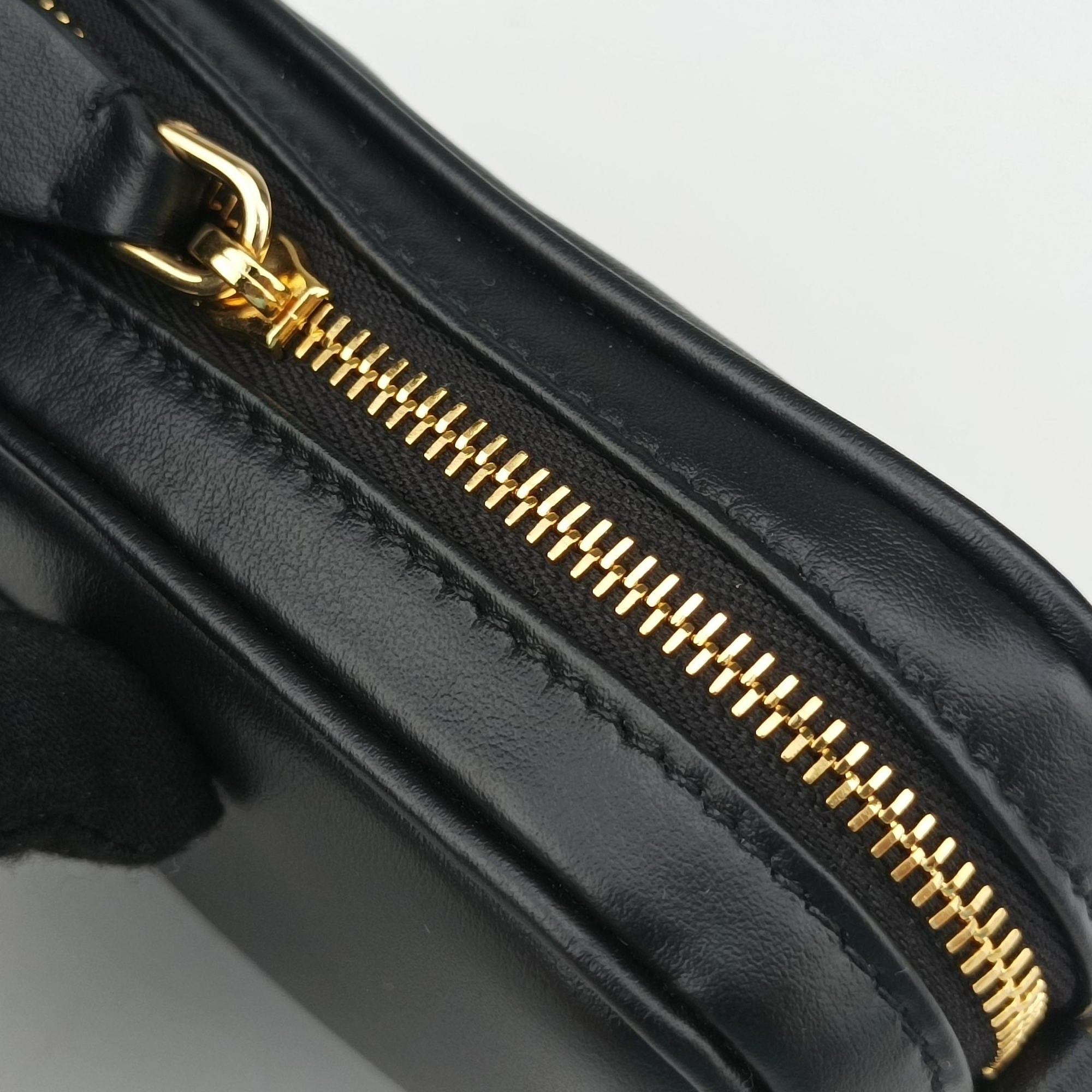 Vintage Miu Miu Logo belt Black leather  bum bag/waist bag | stylenewstar