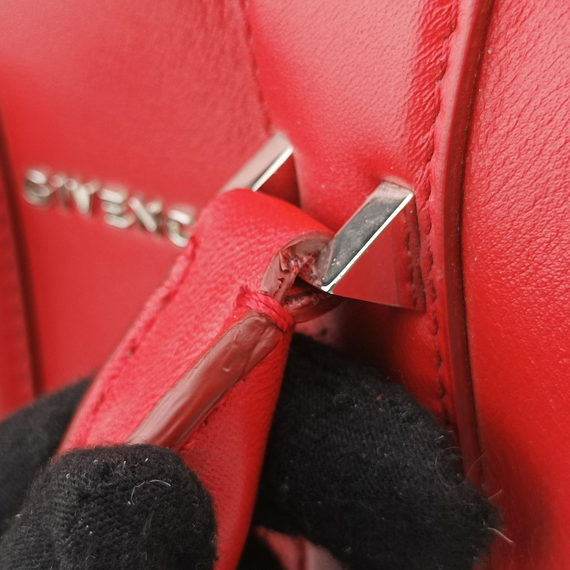 Vintage Givenchy Lucrezia MINI Red Leather  shoulderbag | stylenewstar