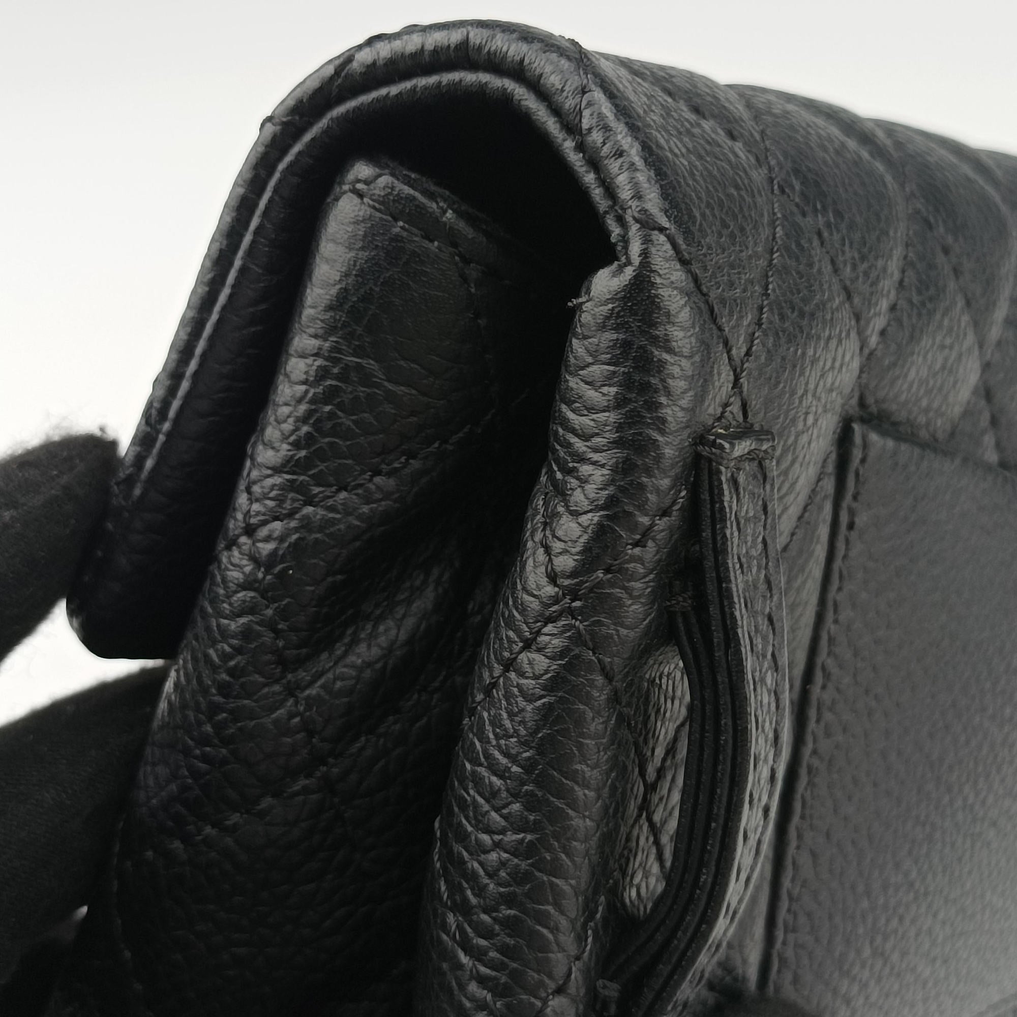 Secondhand Chanel Matelasse 2.55 Black Leather U48753 bum bag/waist bag | stylenewstar