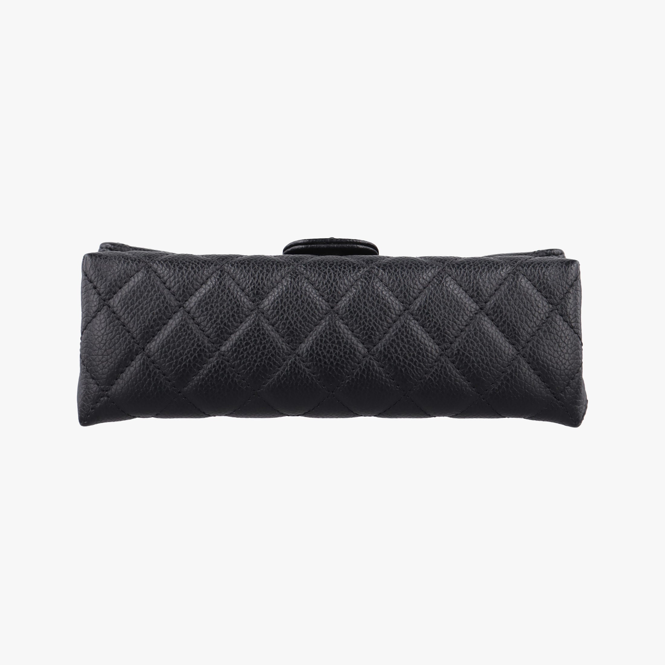 Secondhand Chanel Matelasse 2.55 Black Leather U48753 bum bag/waist bag | stylenewstar