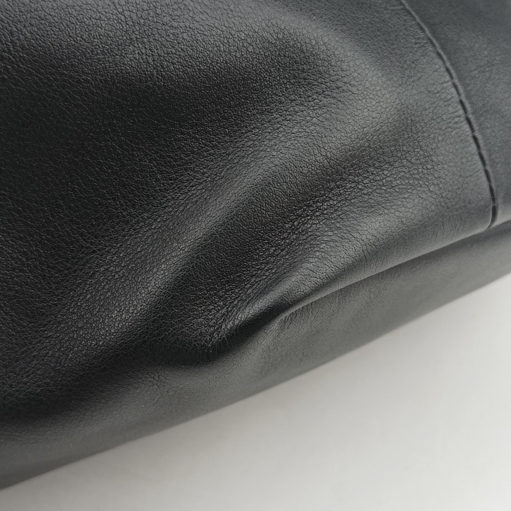 Secondhand Bottega Veneta Double Knot Black lambskin  handbag | stylenewstar