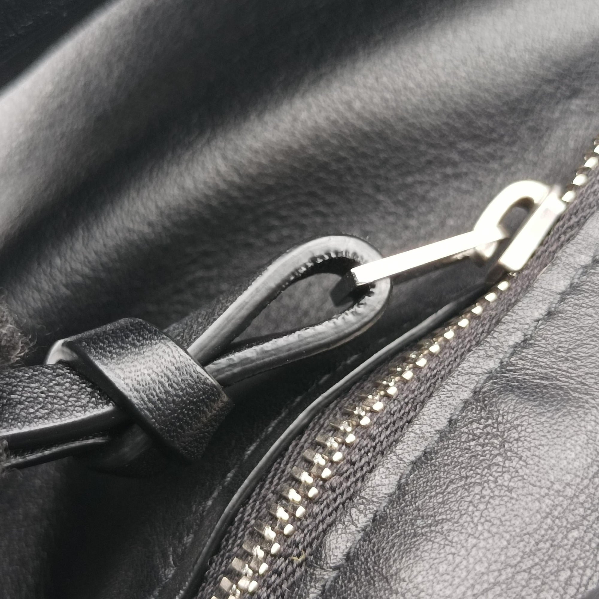 Secondhand Bottega Veneta Double Knot Black lambskin  handbag | stylenewstar