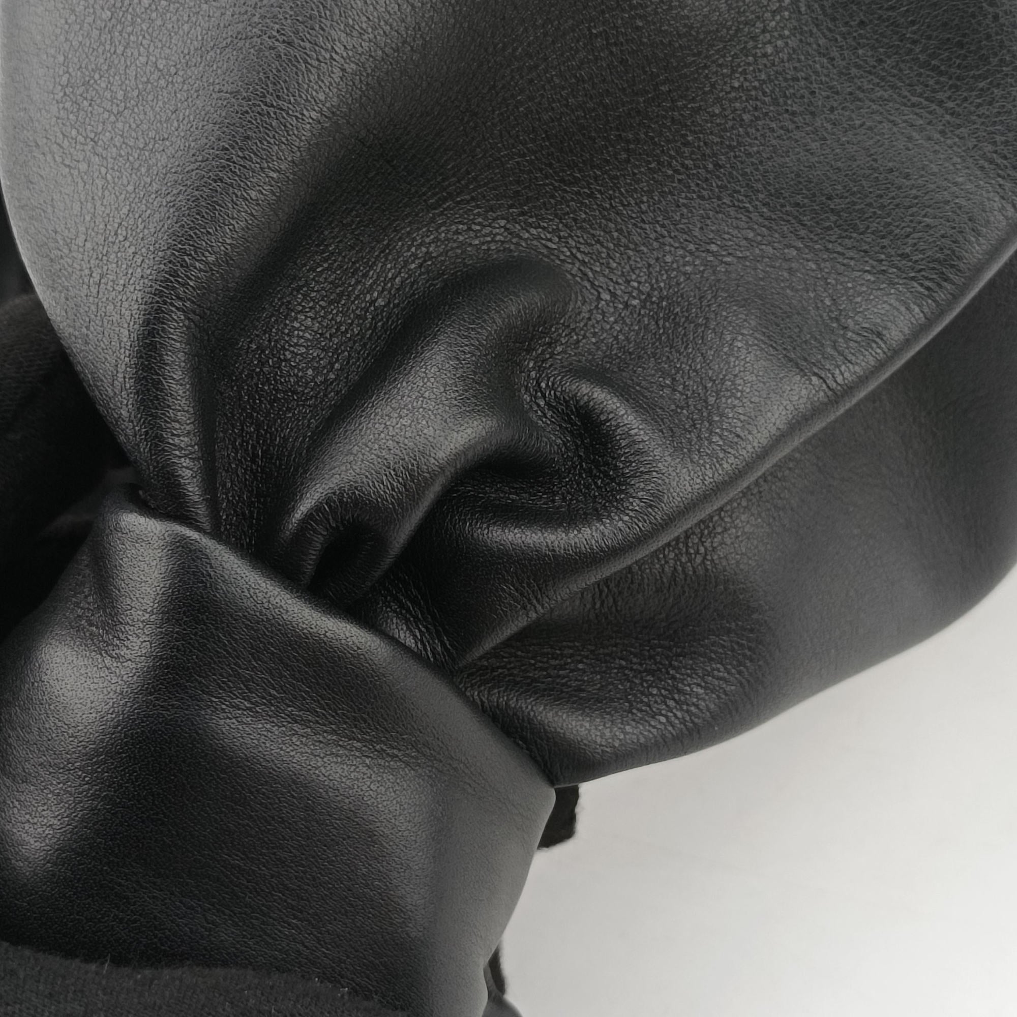 Secondhand Bottega Veneta Double Knot Black lambskin  handbag | stylenewstar