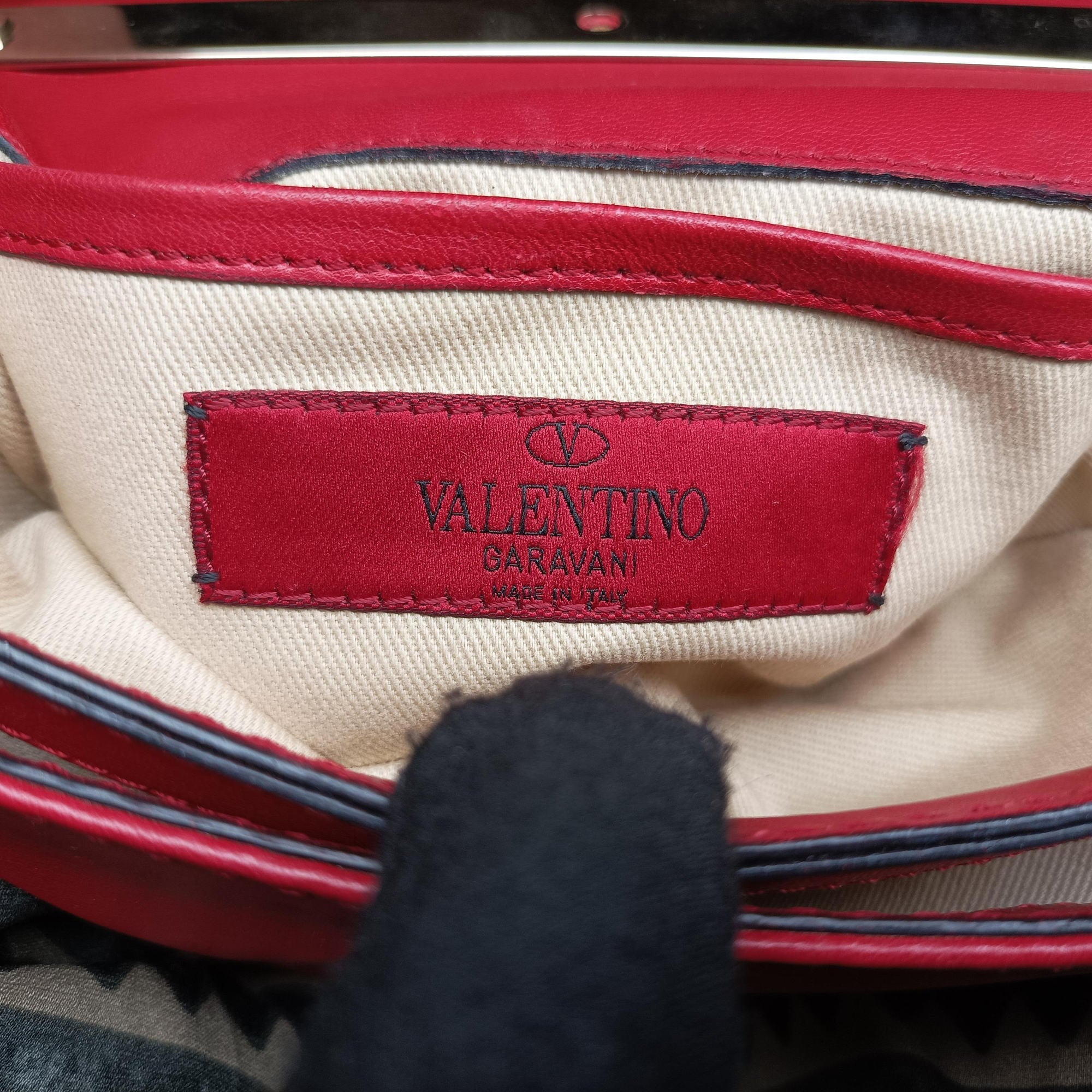 Secondhand Valentino Rockstud VA VA VOOM Red Leather  shoulderbag | stylenewstar