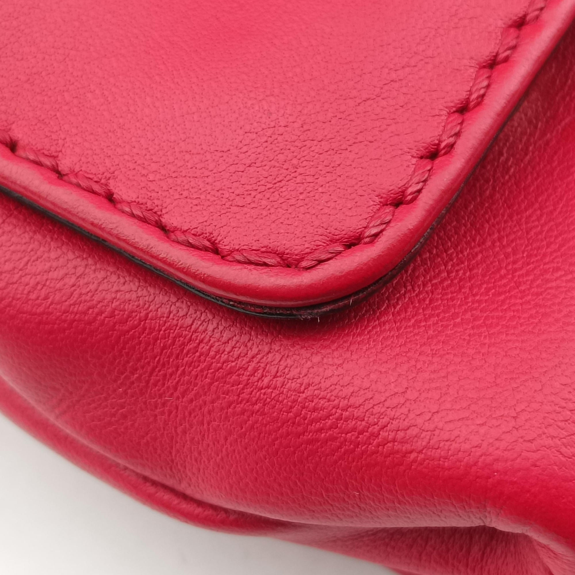 Secondhand Valentino Rockstud VA VA VOOM Red Leather  shoulderbag | stylenewstar