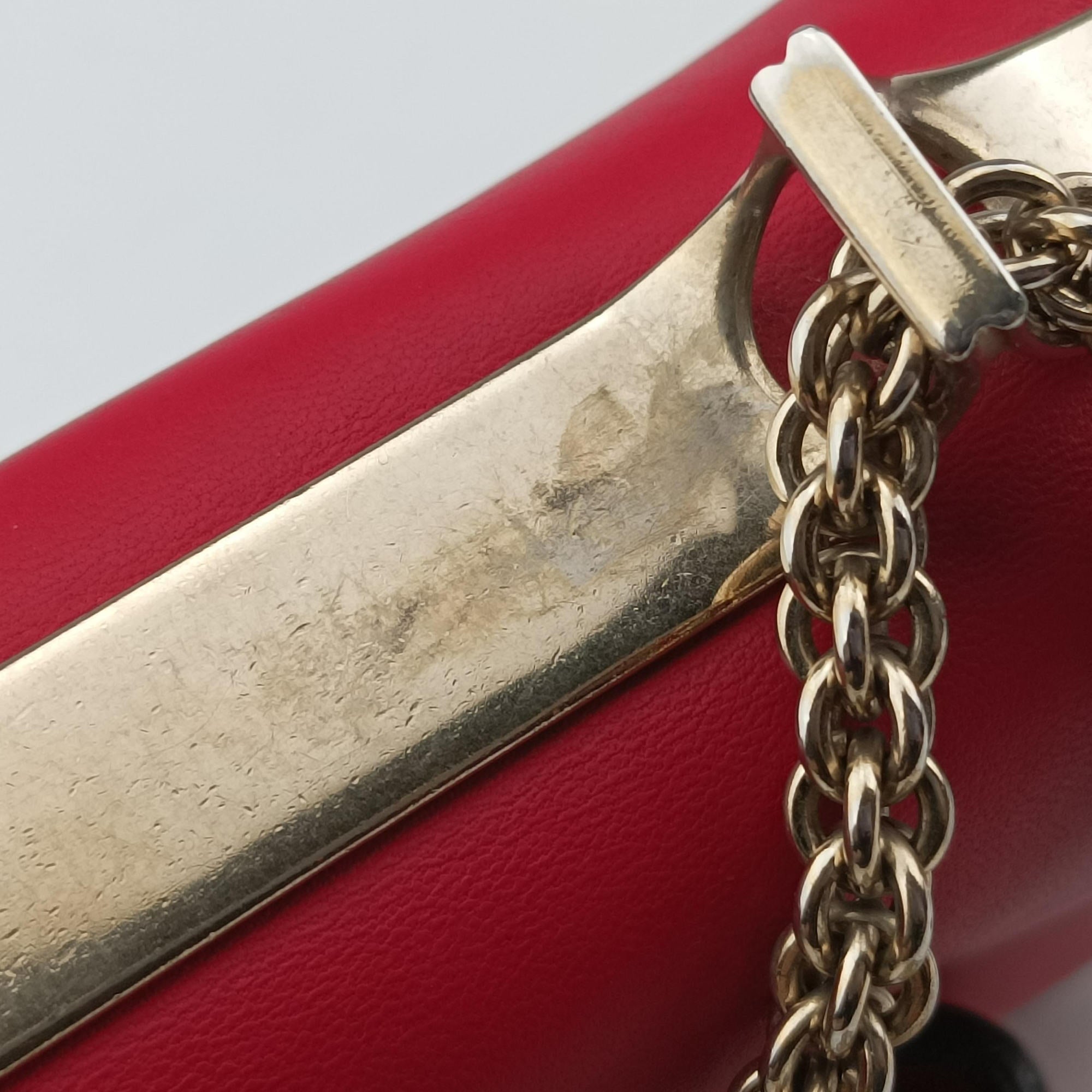 Secondhand Valentino Rockstud VA VA VOOM Red Leather  shoulderbag | stylenewstar