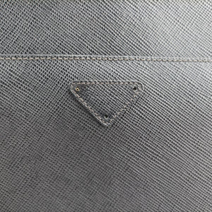 Pre-owned Prada Messenger Black Saffiano leather 2VH004 crossbodybag | stylenewstar