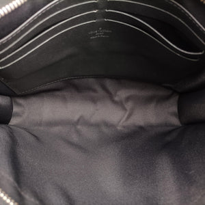 Pre-owned Louis Vuitton Pochette Voyage Ardoise Taiga M30187 clutchbag | stylenewstar