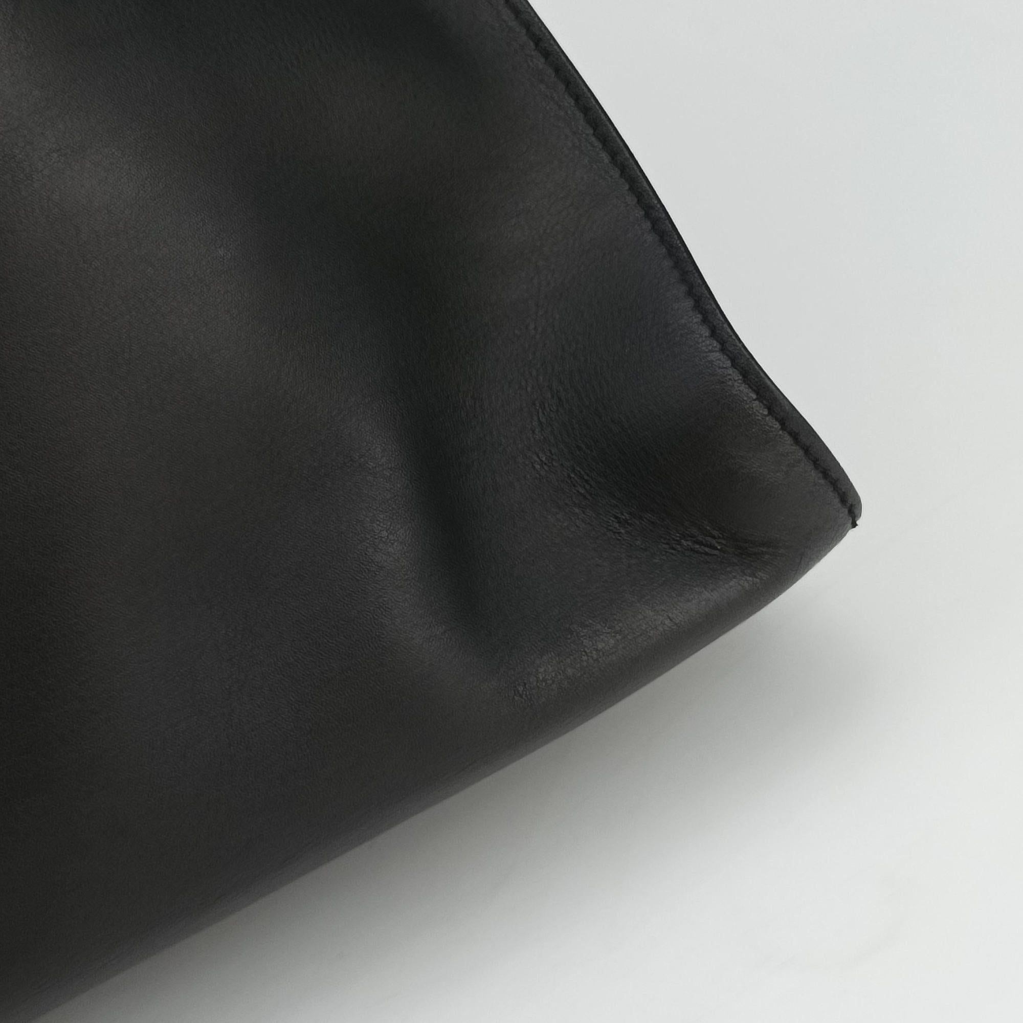 Pre-owned Yves Saint Laurent BABY CABAS Black Leather 394458 handbag | stylenewstar