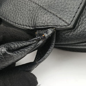 Pre-owned Louis Vuitton ARMAND Noir Taurillon Leather M42687 backpack/rucksack | stylenewstar