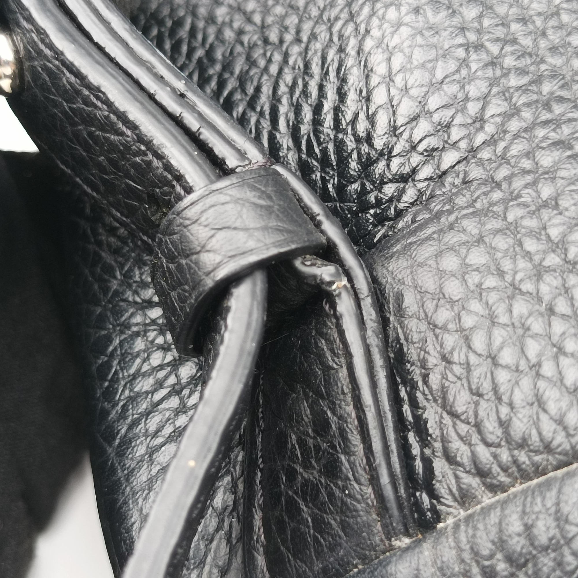 Pre-owned Louis Vuitton ARMAND Noir Taurillon Leather M42687 backpack/rucksack | stylenewstar