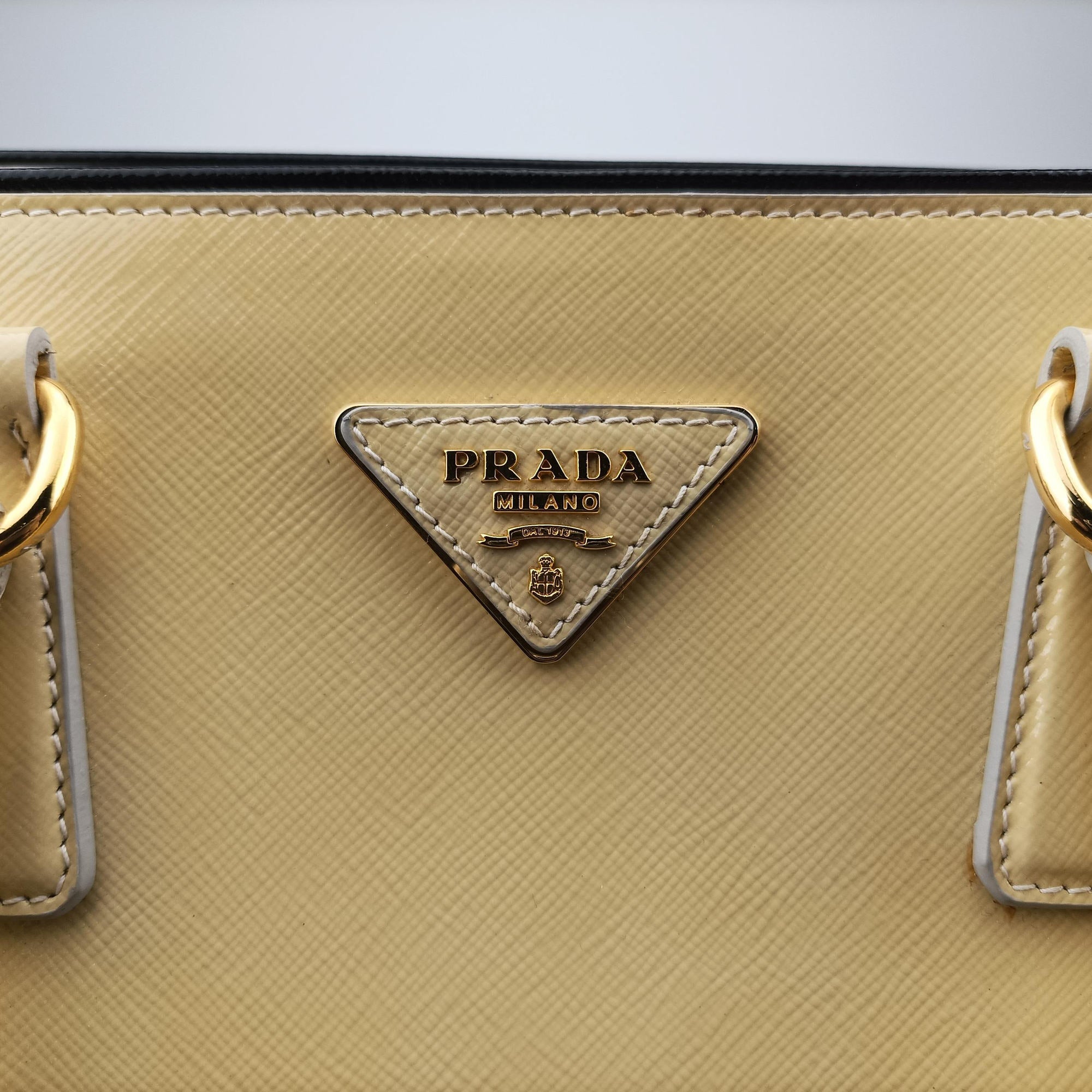 Pre-owned Prada Open tote Yellow SAFFIANO patent  shoulderbag | stylenewstar