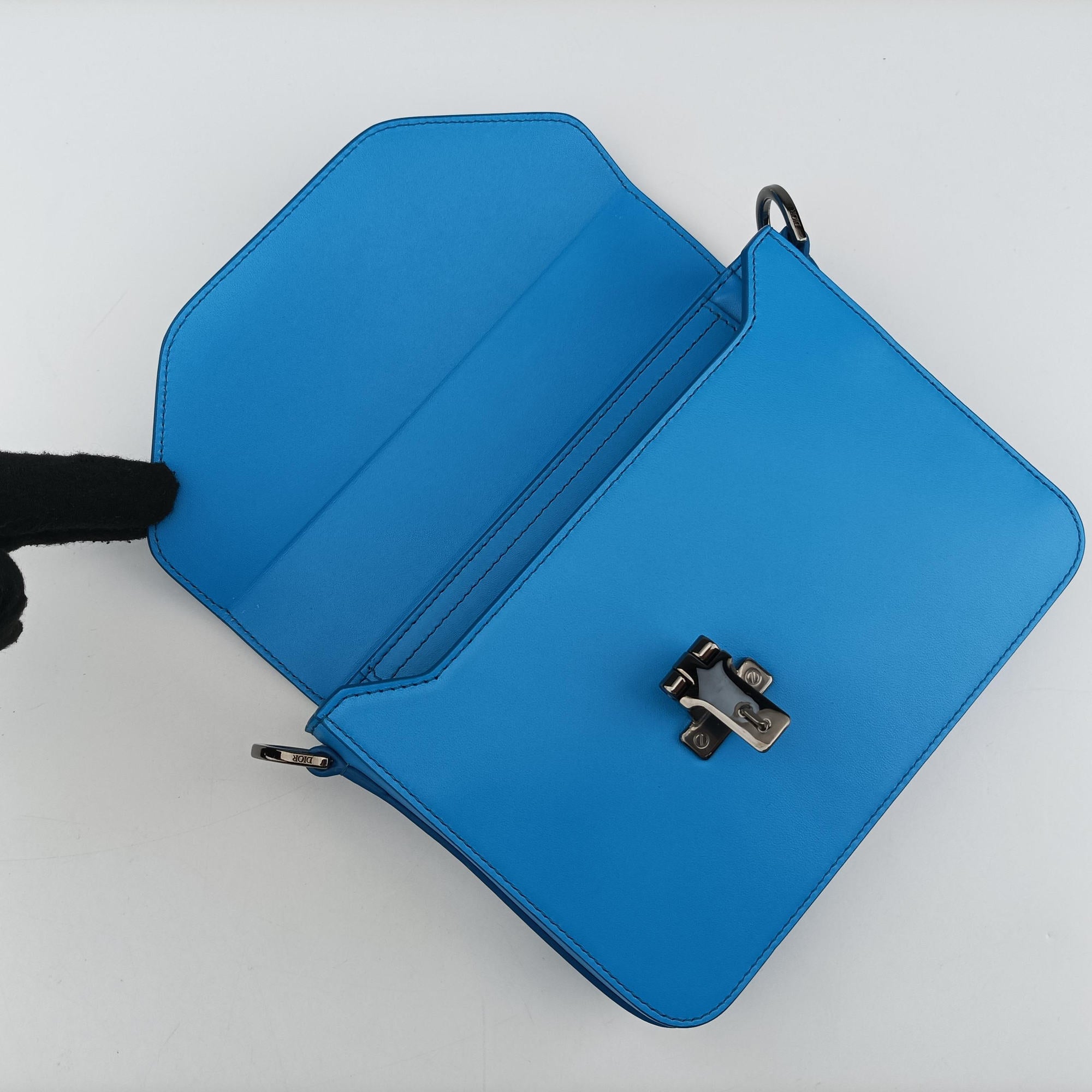 Pre-owned Christian Dior Lock Blue Leather  shoulderbag | stylenewstar