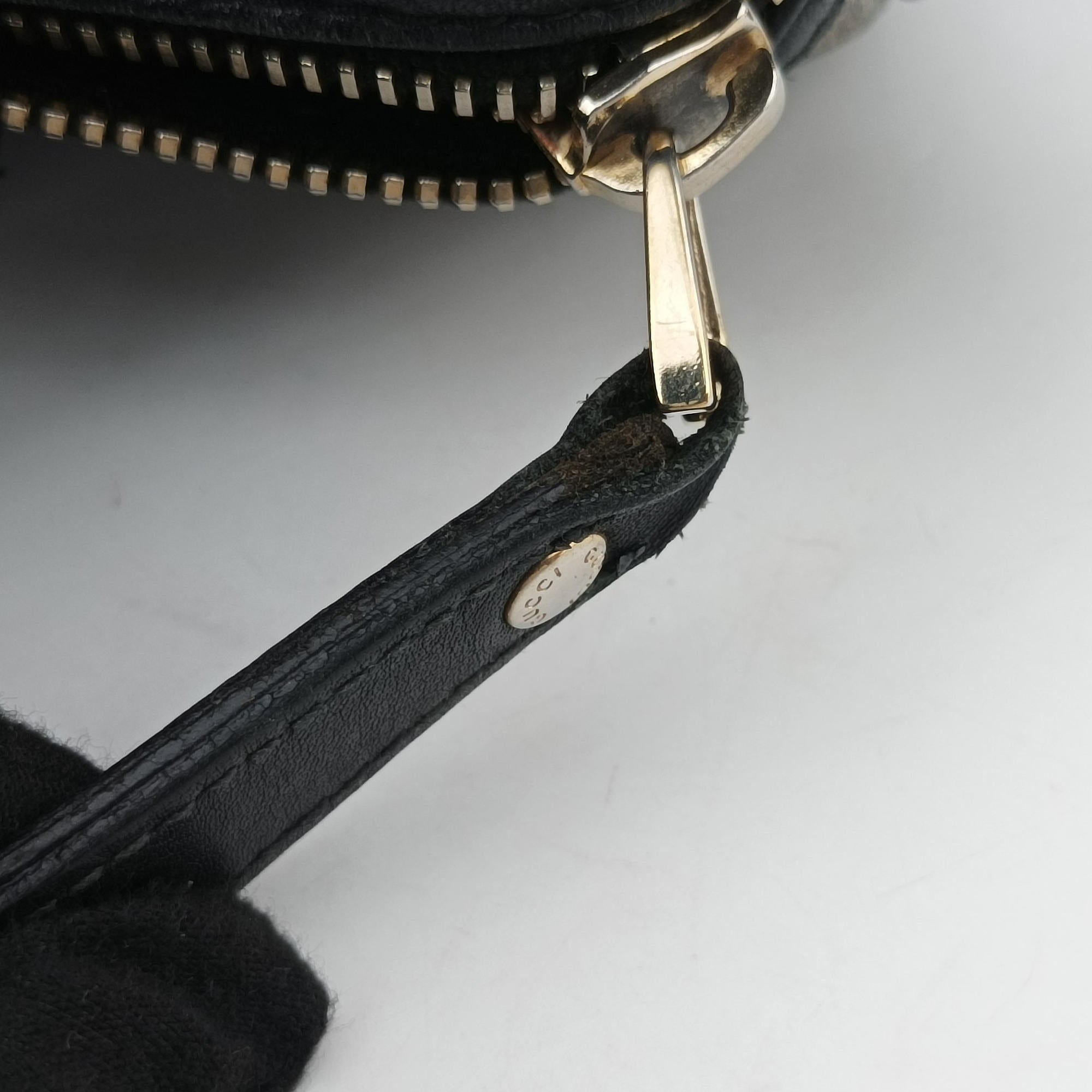 Pre-owned Gucci GG plus Spring Joy GG Supreme Grey PVC coated canvas×Leather 203696 shoulderbag | stylenewstar