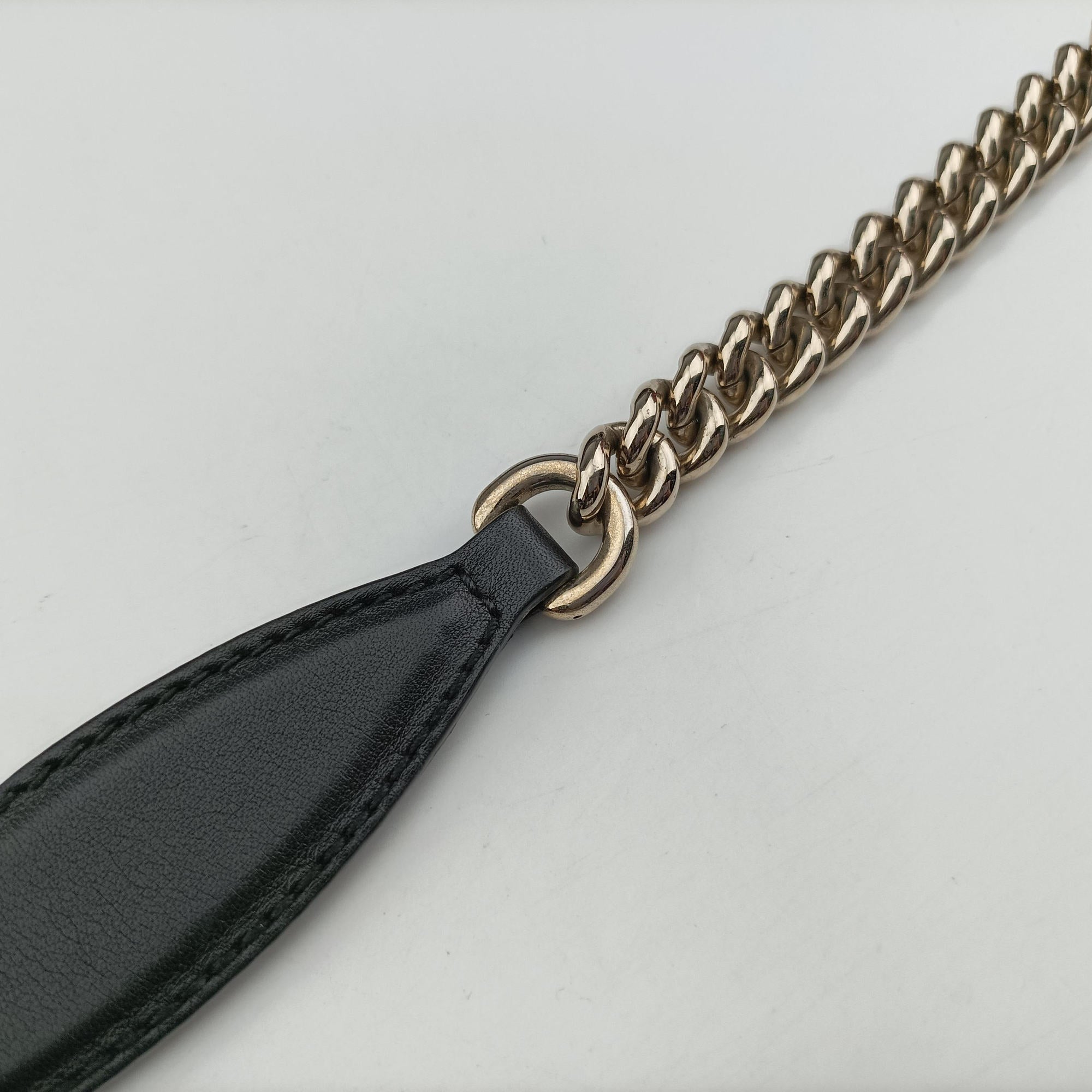 Pre-owned Gucci Emily Black Leather 295403 shoulderbag | stylenewstar
