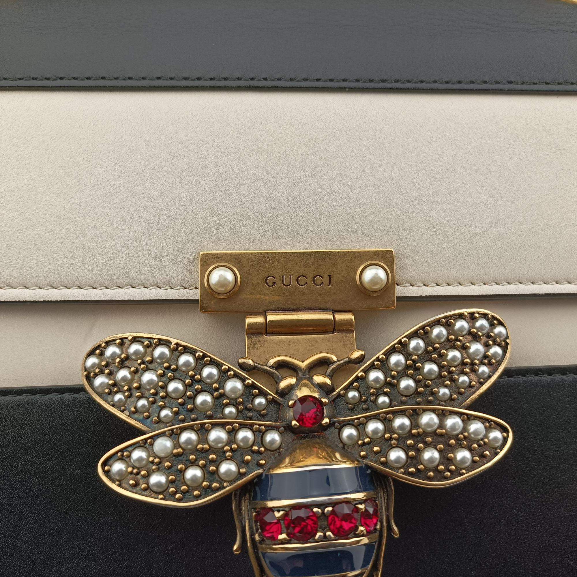 Pre-owned Gucci Queen Margaret Black×white Leather 476541 shoulderbag | stylenewstar