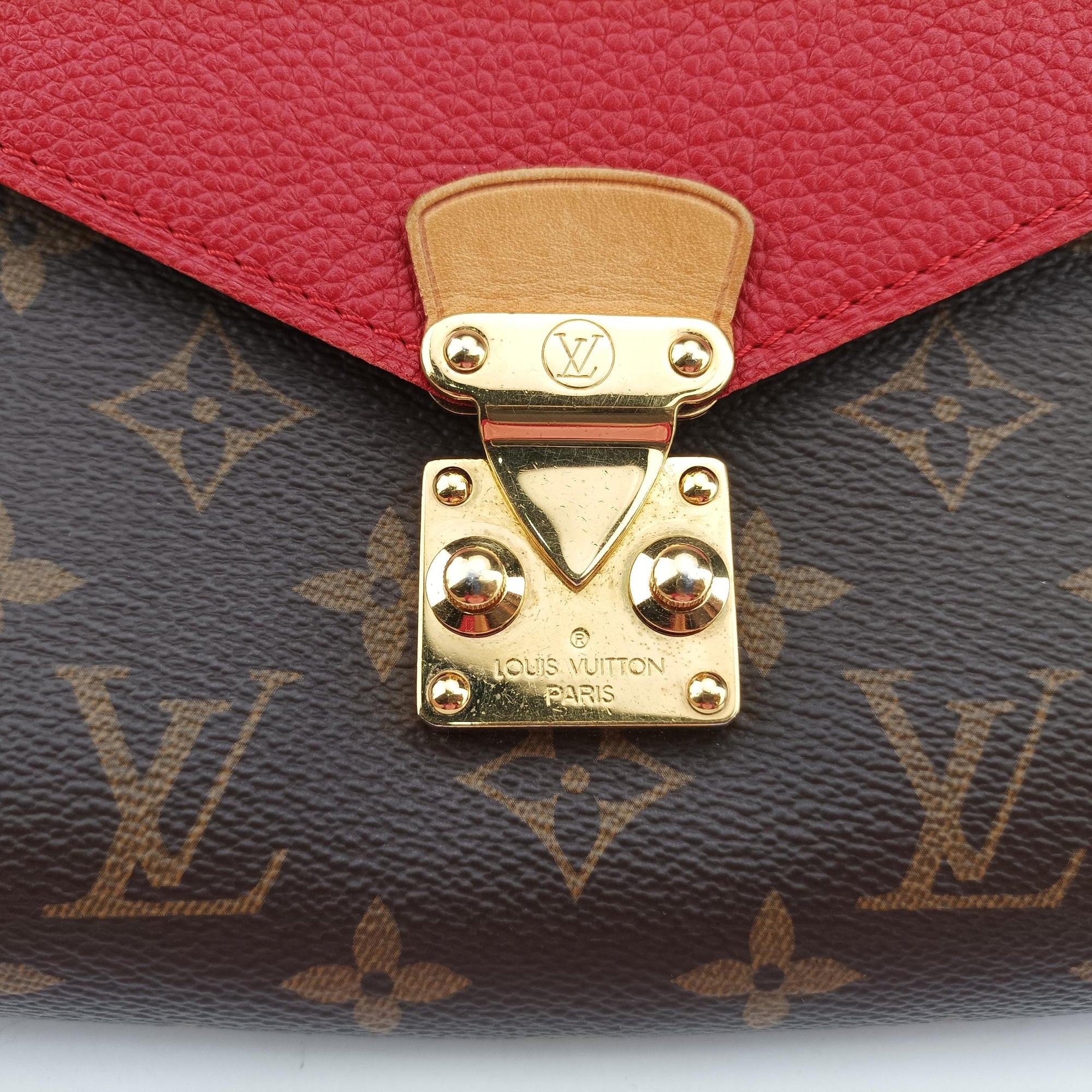 Vintage Louis Vuitton PALLAS Chain Brown×CERISE Monogram Canvas×calf leather M41201 shoulderbag | stylenewstar